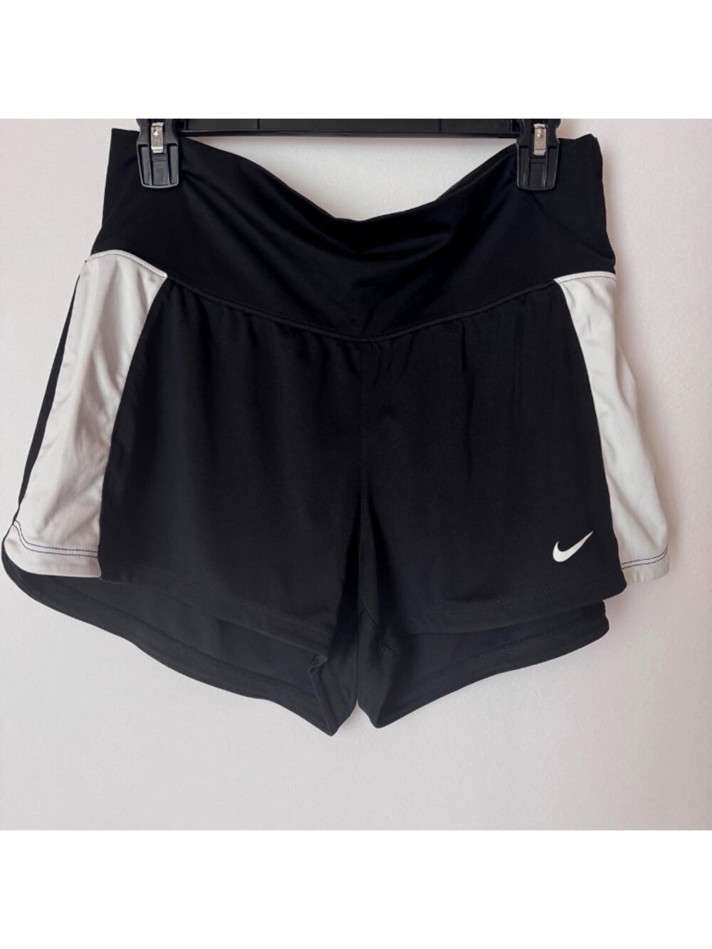 Nike Dri-Fit Women Black White Athletic Running Shorts Size M